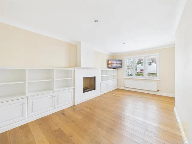 Hillview Gardens, Shurdington, GL51, photo 3