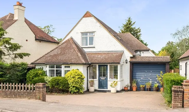 Christ Church Road, Epsom, KT19, photo 1