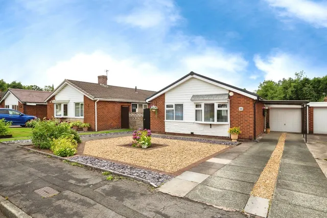 St. Saviours Close, Bamber Bridge, Preston, Lancashire, PR5, photo 1