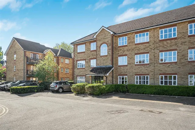 Elliotts Way, Caversham, RG4, photo 1