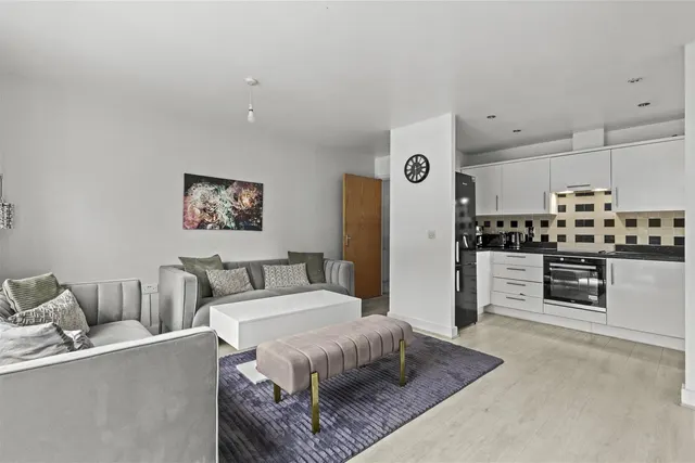 Micklefield Road, High Wycombe, HP13, photo 3