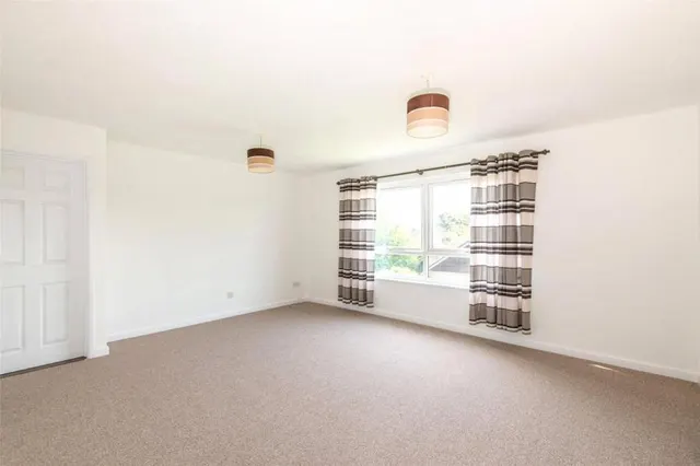 Church Road, Bishopstoke, SO50, photo 3