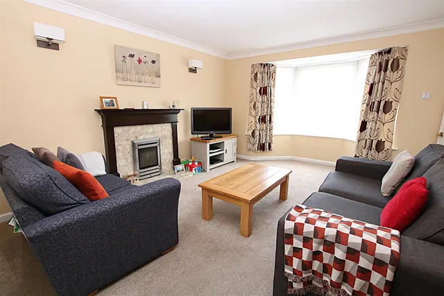 Fennel Court, East Hunsbury, NN4, photo 2