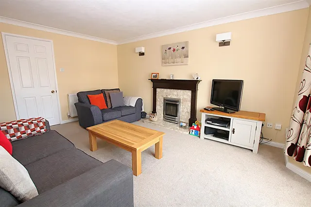 Fennel Court, East Hunsbury, NN4, photo 3