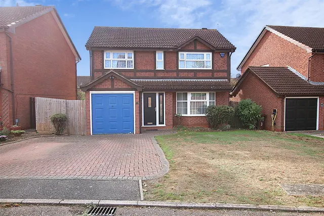 Fennel Court, East Hunsbury, NN4, photo 1