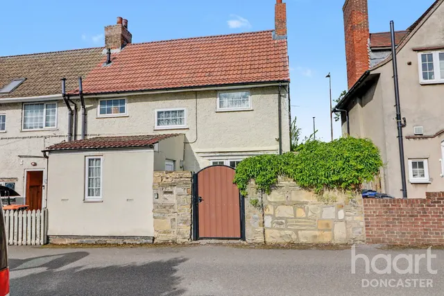Great North Road, Woodlands, DN6, photo 1