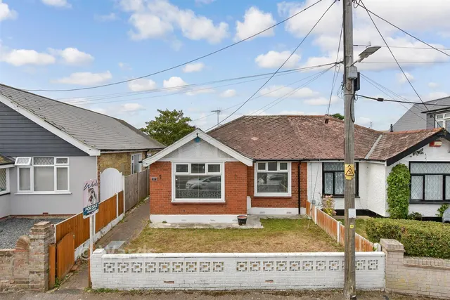 Park Avenue, Birchington, CT7, photo 1