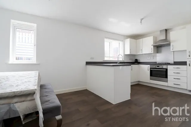 Bloomfield Drive, Huntingdon, PE29, photo 3
