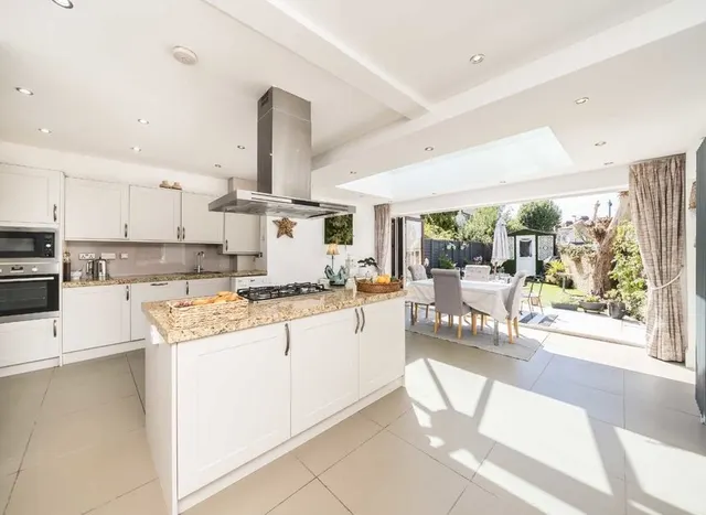 Photo 2 — Bishops Park Road, Norbury, SW16