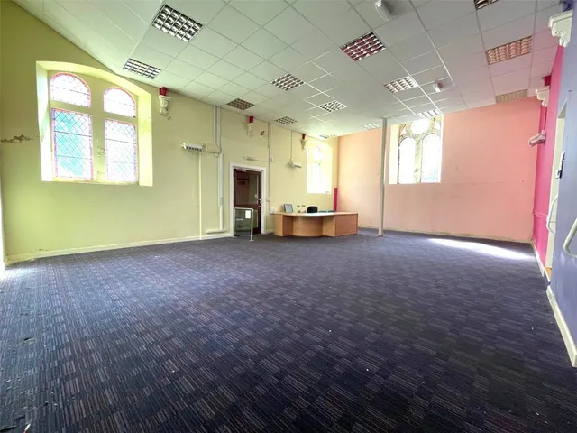 St. James Street, Narberth, SA67, photo 3