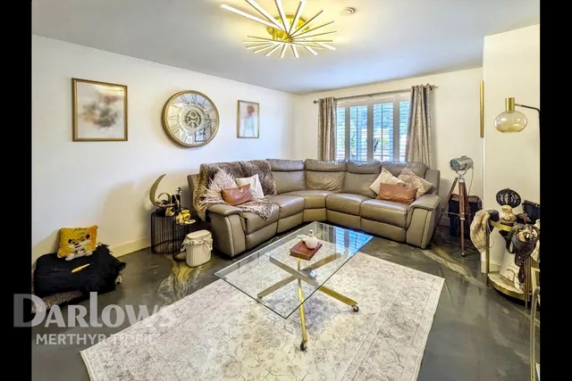 Kingfisher Crescent, Merthyr tydfil, photo 2