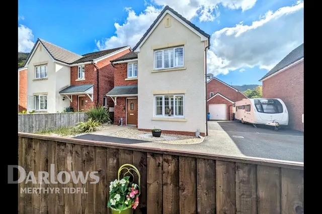 Kingfisher Crescent, Merthyr tydfil, photo 1