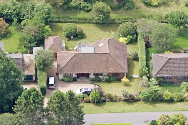 Crampmoor Lane, Crampmoor, Romsey, Hampshire, SO51 9AJ, photo 1