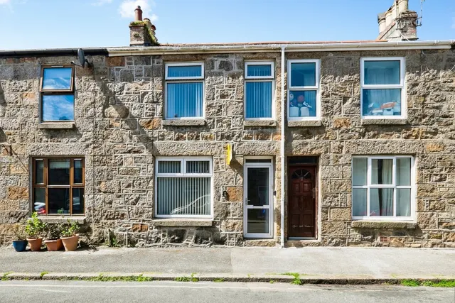 St. James Street, Penzance, TR18, photo 2