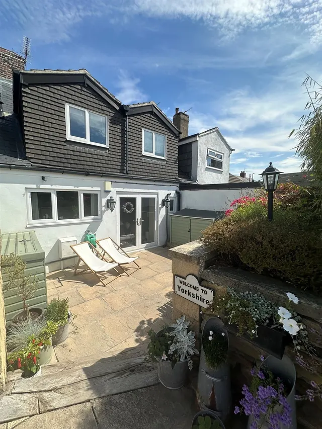 Blacker Lane, Netherton, WF4, photo 1