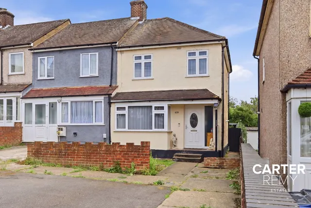 Moore Avenue, Grays, RM20 4XW, photo 1
