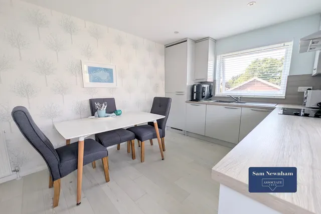 Central Way, Sandown, PO36, photo 3
