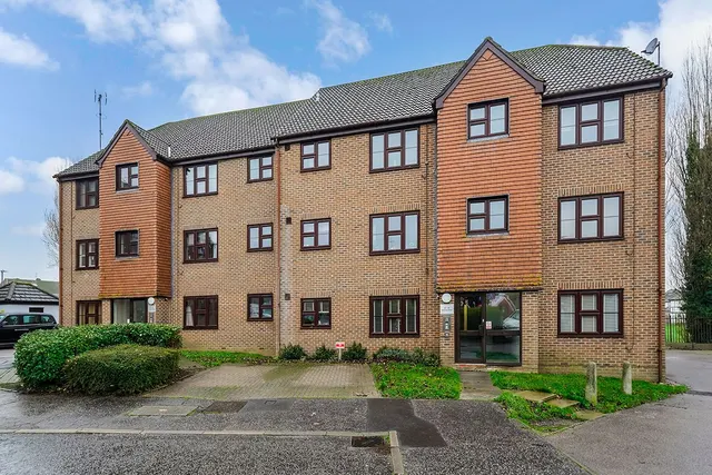 Orchid Close, Abridge, RM4, photo 3