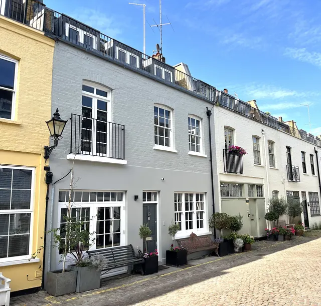 12a Princes Gate Mews, London, photo 1