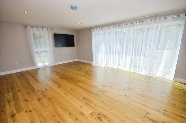 with 4 bedrooms in Howe Green, Great Hallingbury, CM22, photo 3