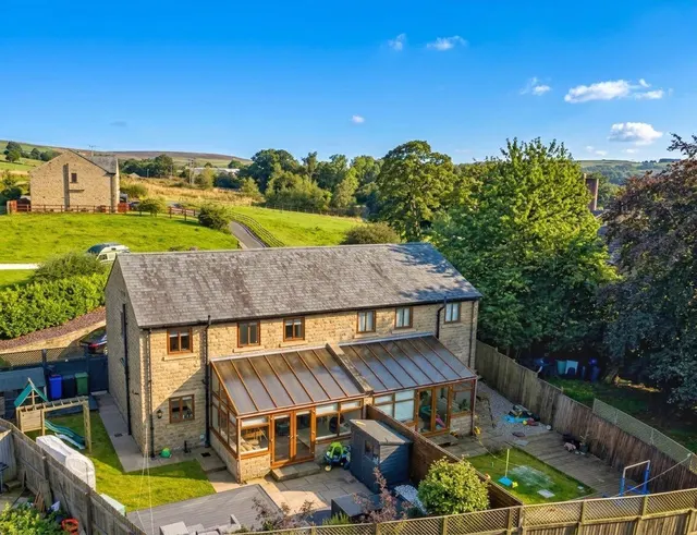 Carr Farm Close, Rawtenstall, BB4, photo 2