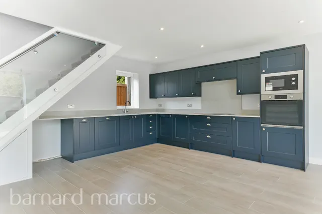 Holmwood Close, Cheam, SM2, photo 3