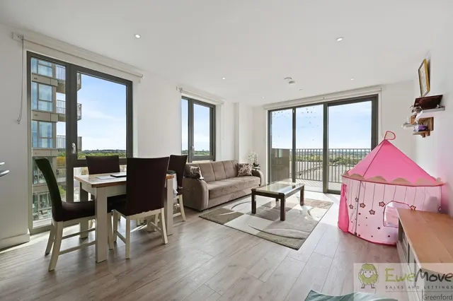 Oldfield Lane North, Greenford, UB6, photo 1