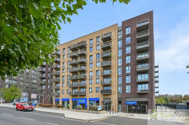Oldfield Lane North, Greenford, UB6, photo 2