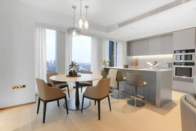 Nine Elms Lane, London, SW8, photo 2