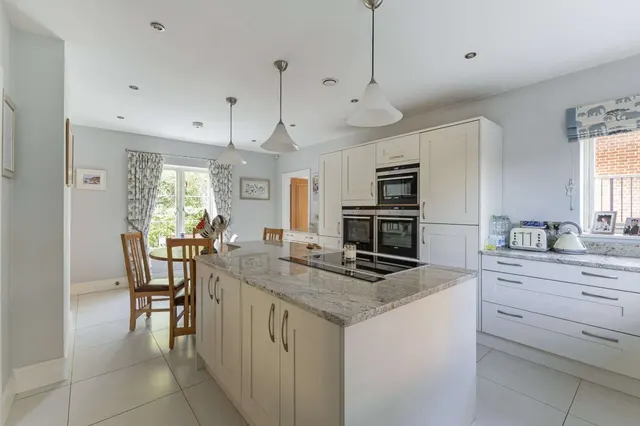 Dunfords Acre, Twyford, SO21, photo 2