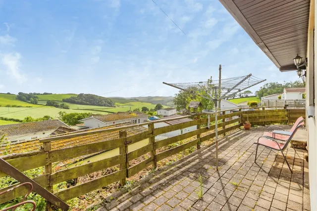 Totnes Road, Paignton, TQ4, photo 3