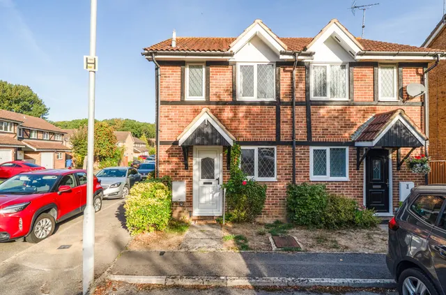 Challis Place, Bracknell, RG42, photo 1