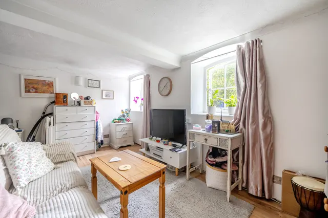 Tower Road, Heatherbank, GU26, photo 2