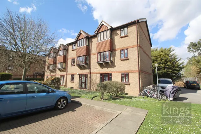 Bryanstone Road, Waltham Cross, photo 1