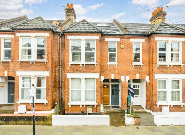 Photo 3 — Glasford Street, Tooting, SW17