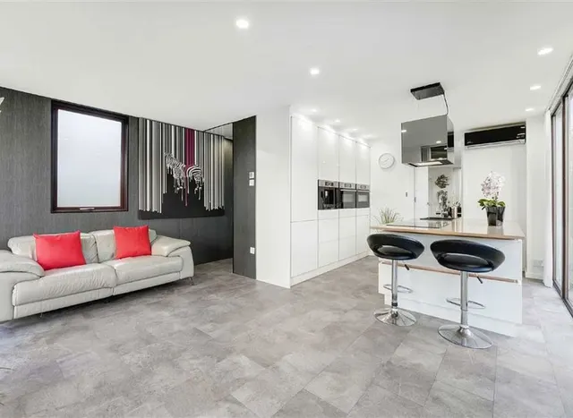 Wey Meadows, Weybridge, KT13, photo 3