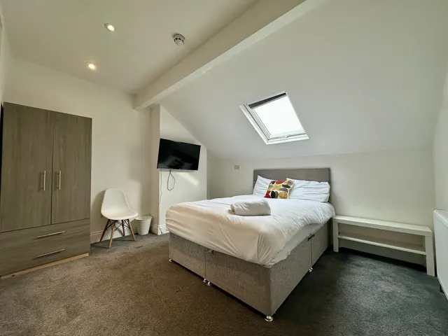 Coldcotes Avenue, LEEDS, photo 1