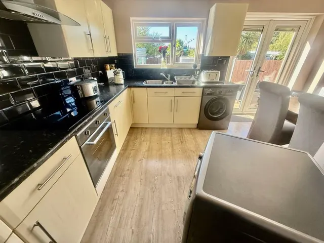 Hollydale Road, Erdington, B24, photo 3