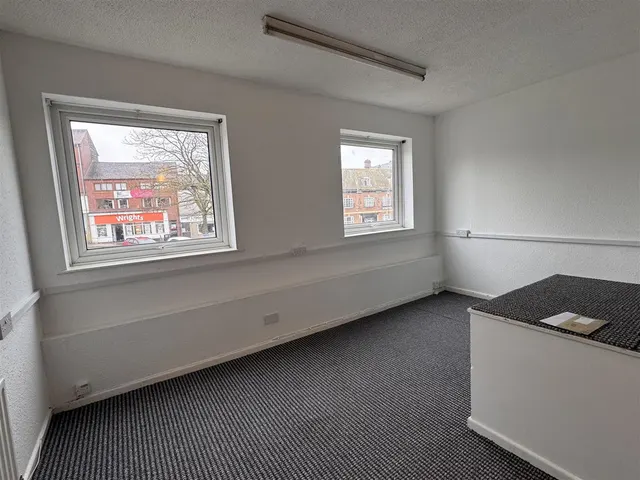 Tower Square, Stoke-On-Trent, ST6, photo 2