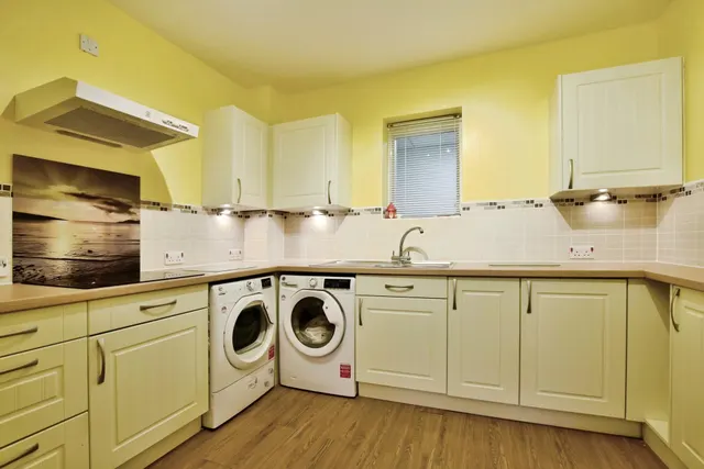 East Road, Middlewich, CW10, photo 2