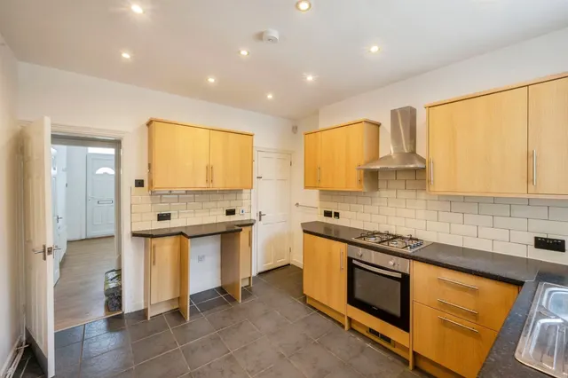 Photo 3 — Victoria Road, Mexborough