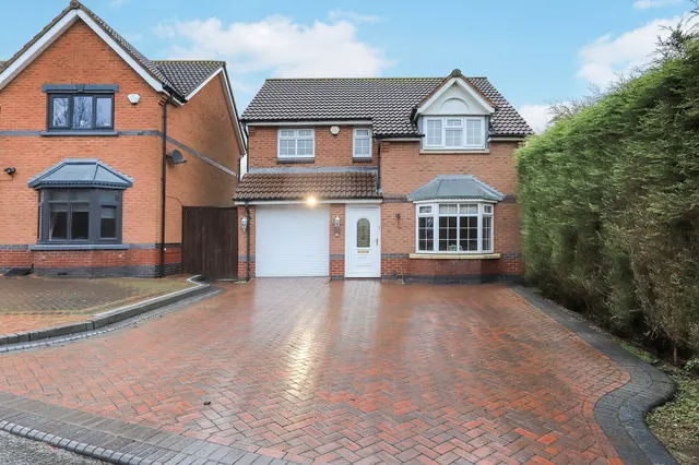 Seagull Bay Drive, Coseley, WV14, photo 1