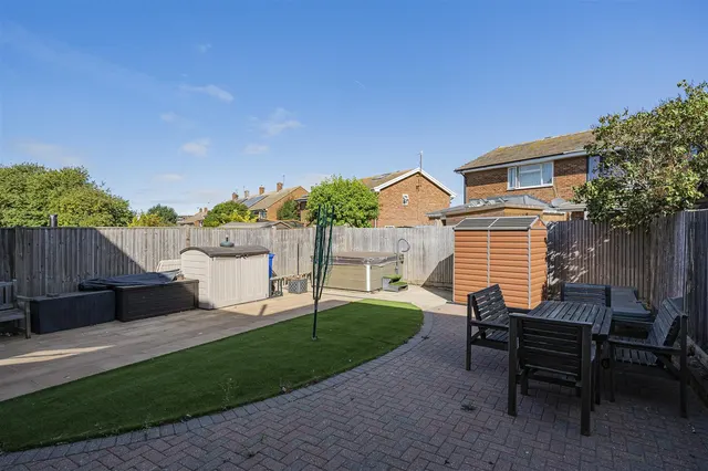 Bodiam Close, Seaford, photo 3
