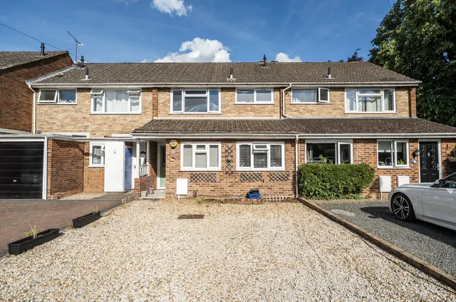 Prince Charles Crescent, Farnborough, Hampshire, GU14 8DQ, photo 1