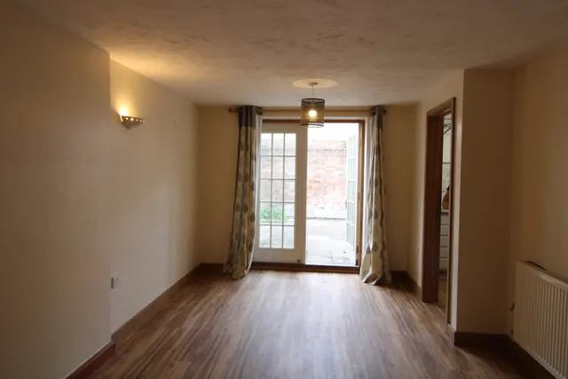 Priory Court, Bridgwater, photo 2