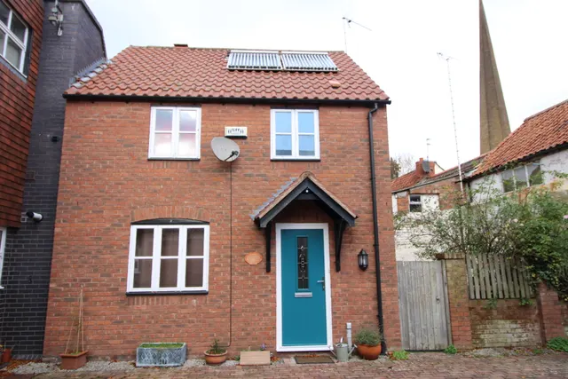 Priory Court, Bridgwater, photo 1