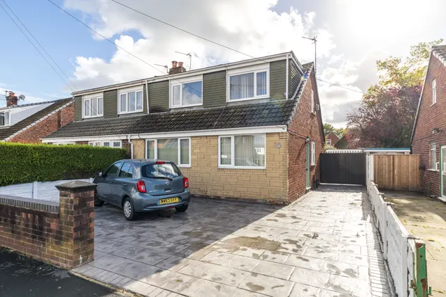 Ruskin Crescent, Abram, WN2, photo 1