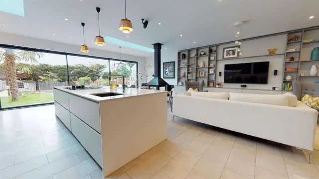 Alderton Mews, Alderton Hill, Loughton, photo 1