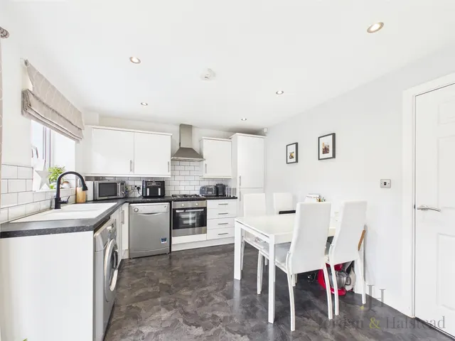 Photo 3 — Waterside Drive, Frodsham, Cheshire, WA6 7NG