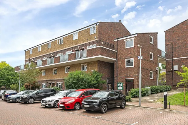 Gideon Road, Battersea, SW11, photo 1